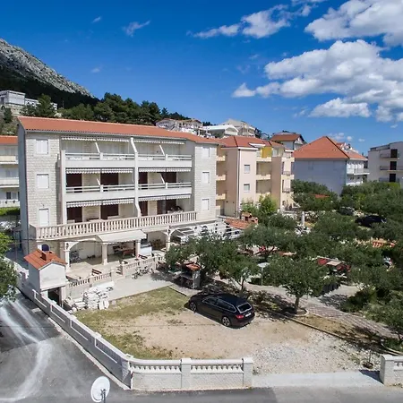 Apartment Nemira 15727b